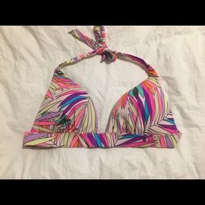 Push up VS bikini top